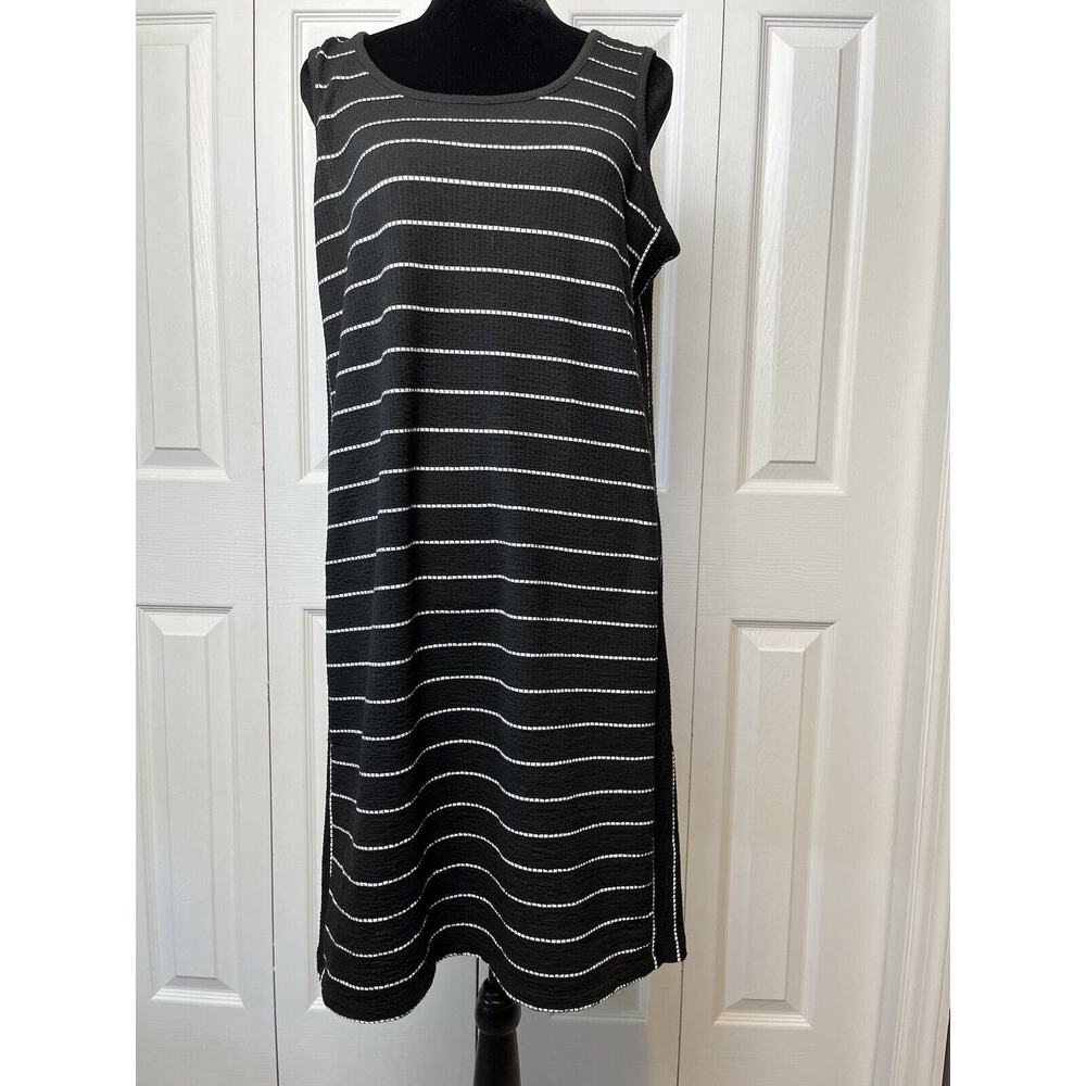 Max Studio Dress Women's Size Large Black White Striped Knit Sleeveless Midi